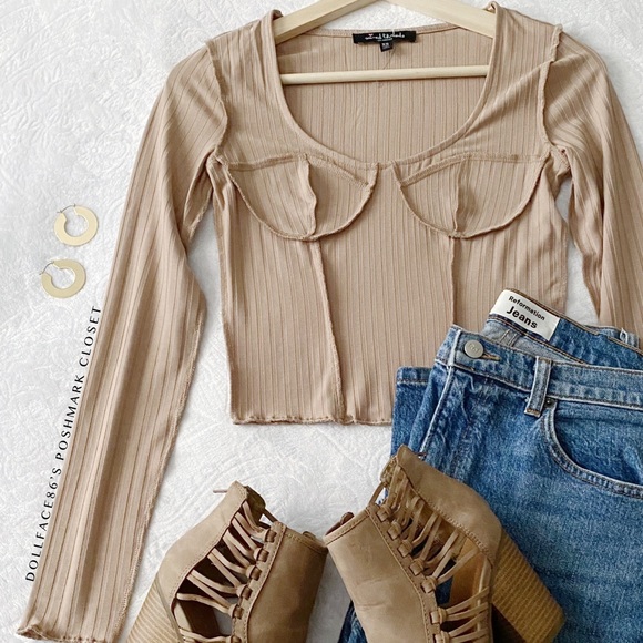 NWT Light Mocha Ribbed Long Sleeve Cropped Top - Picture 1 of 9